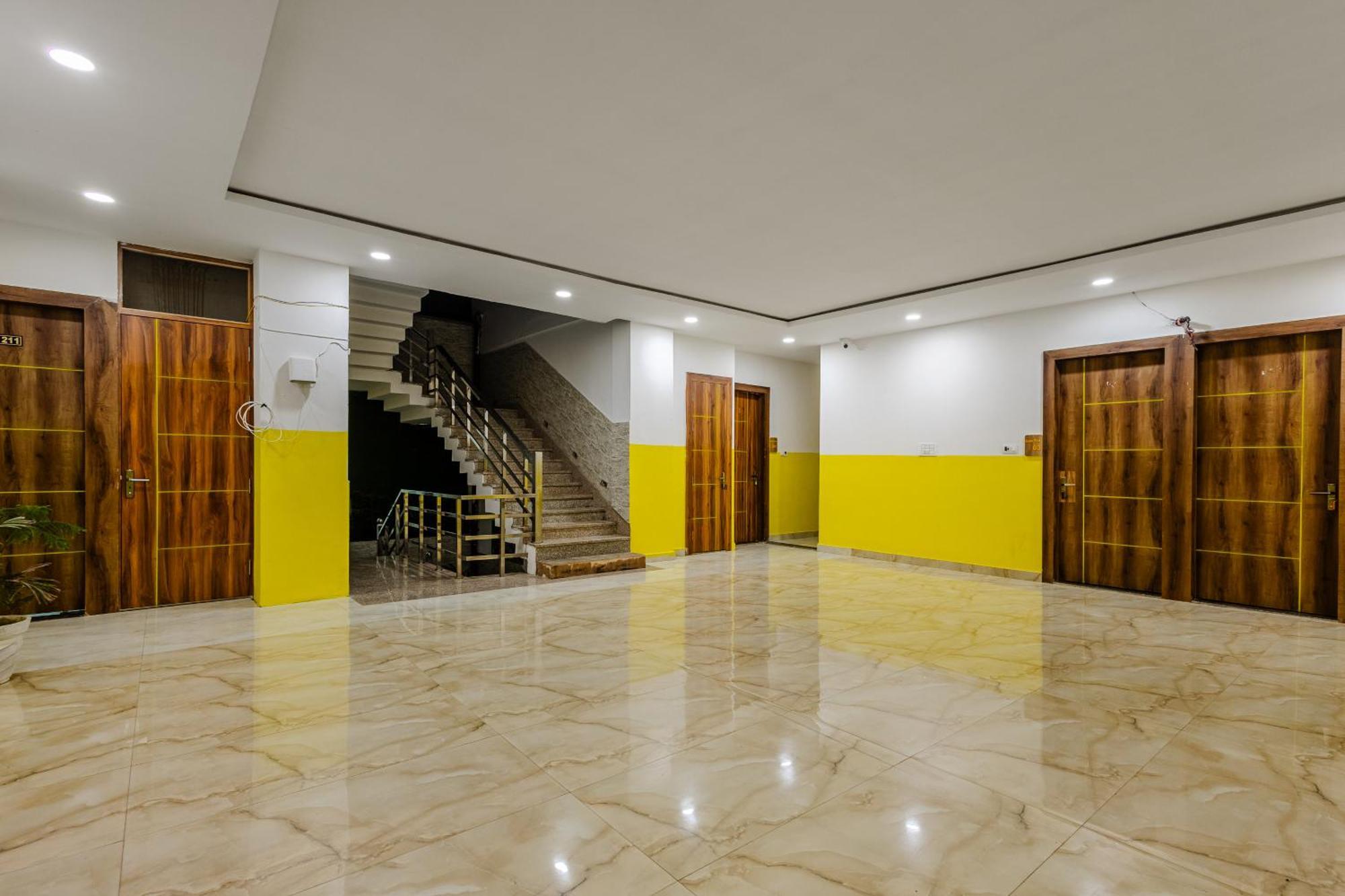 Lime Tree Hotel And Banquet Vrindāvan Exterior foto