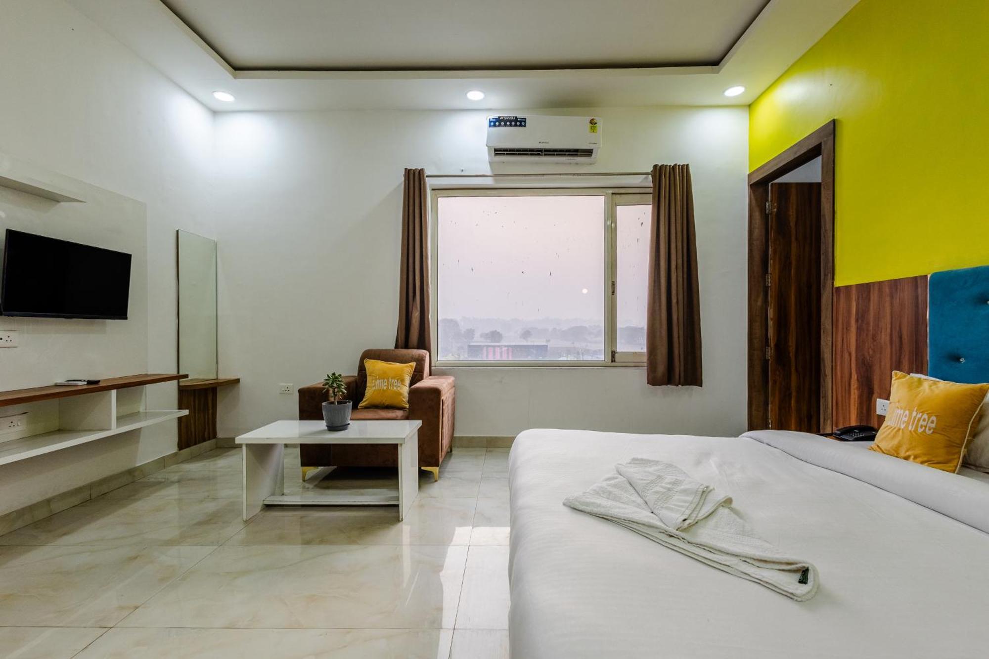 Lime Tree Hotel And Banquet Vrindāvan Exterior foto