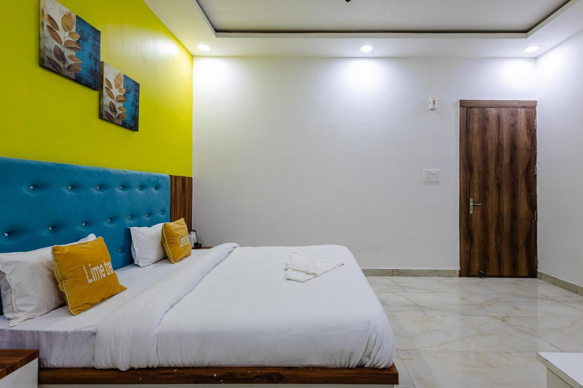 Lime Tree Hotel And Banquet Vrindāvan Exterior foto