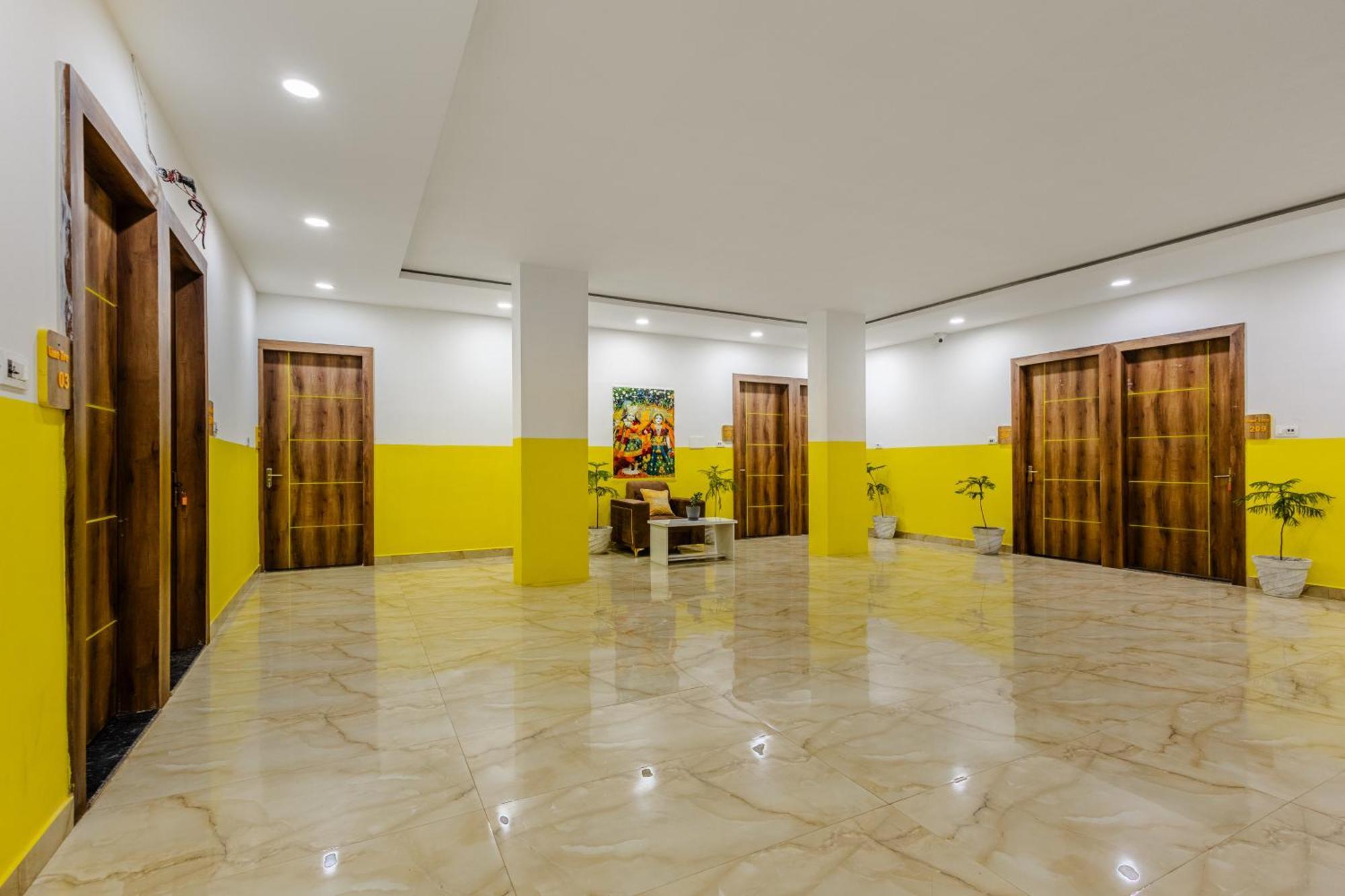 Lime Tree Hotel And Banquet Vrindāvan Exterior foto
